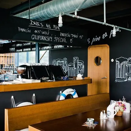 Dunajsky Pivovar Hotel Bratislava