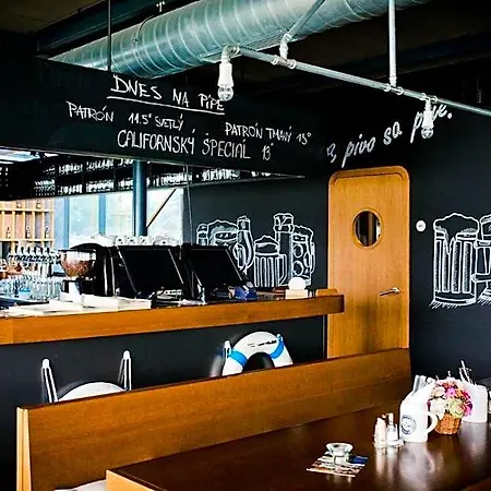 酒店 Dunajsky Pivovar 3*