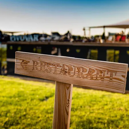 Dunajsky Pivovar Hotel Bratislava