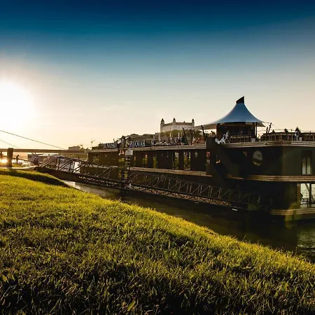 Dunajsky Pivovar Hotel Bratysława