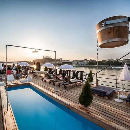 Dunajsky Pivovar Hotell Bratislava